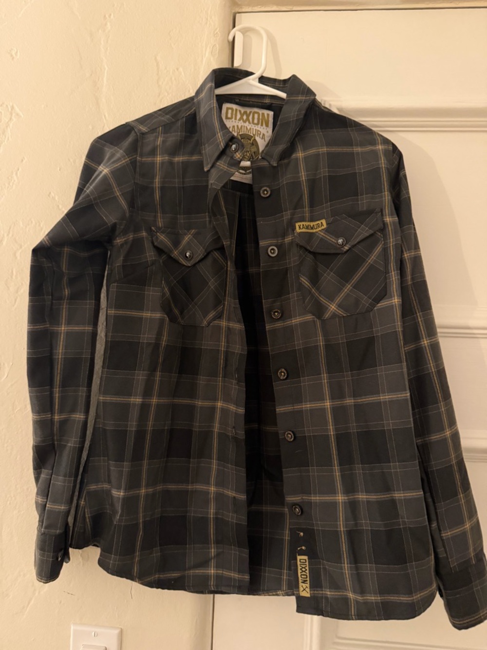 Dixxon Kamakura Plaid Button-Up Shirt in Charcoal & Gray